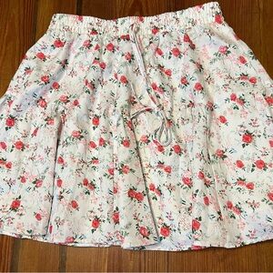 Lulus NWOT Cute Factor White‎ Floral Print Tiered Mini Skirt Size S